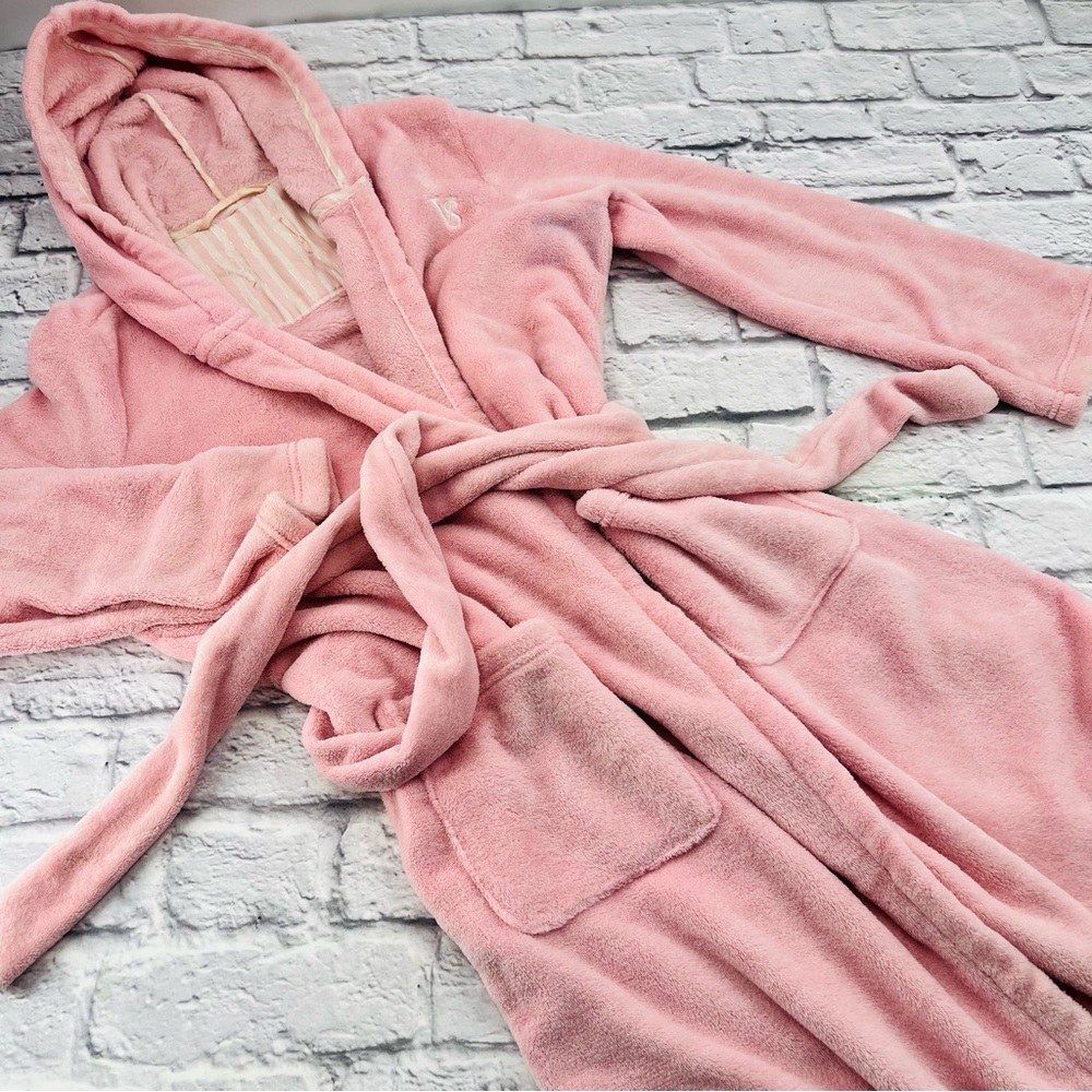 Victoria's Secret Womans Small Plush Pink Hooded Robe